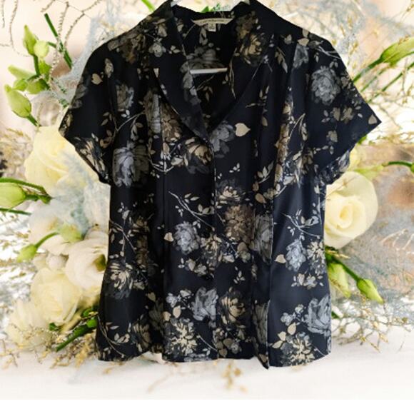 Croft & Barrow Small short sleeve button down polyester black white floral top - Picture 1 of 1